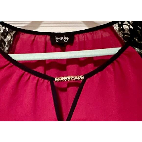 Crimson and Black Women's Blouse Size XL - Picture 2 of 9